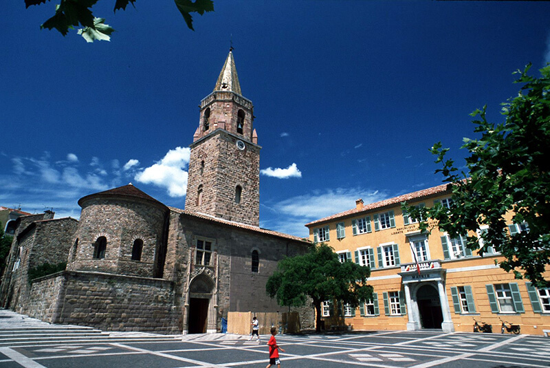 Place de la Mairie de Fréjus